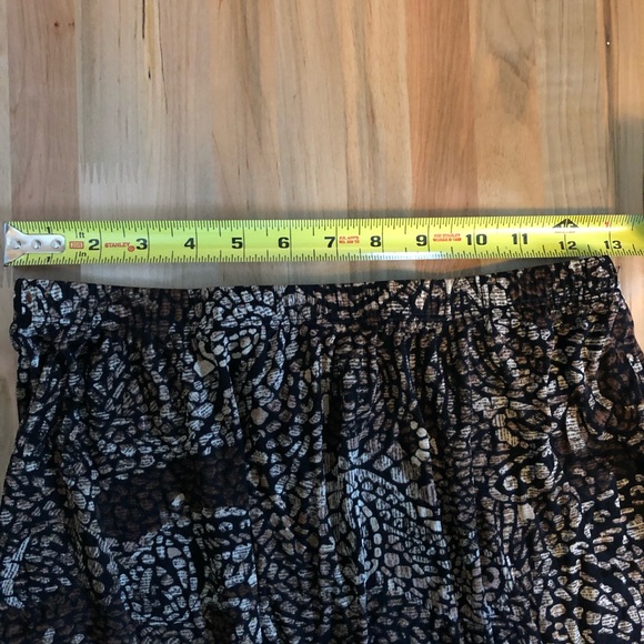 Chico’s travelers midi skirt mosaic pattern size 2 - Picture 4 of 5